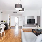 Easylife - Appartamento Con Balcone In Centralefs